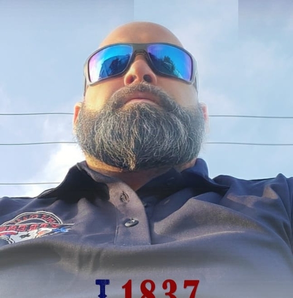 Meet your Posher, Fabian - Picture 1 of 1